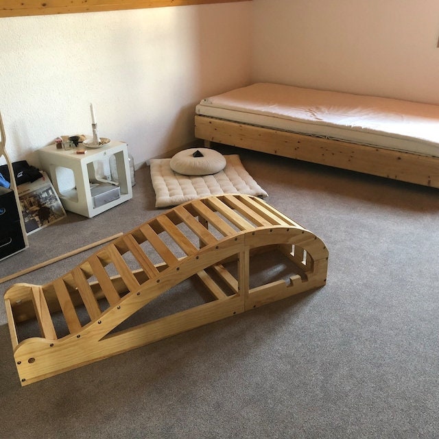 Banco de yoga de madera dura artesanal: Inversor de espalda Viparit Dandasan
