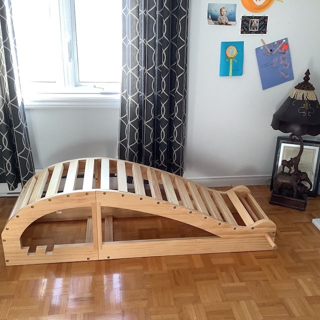 Banco de yoga de madera dura artesanal: Inversor de espalda Viparit Dandasan