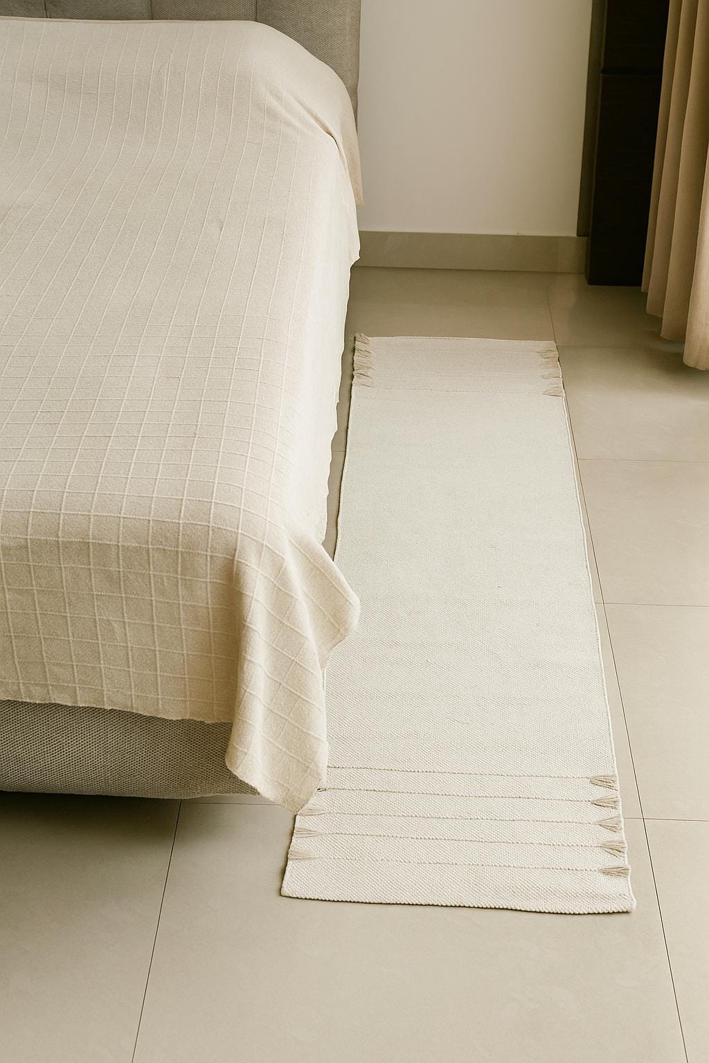 Alfombra de yoga de algodón orgánico: Esterilla antideslizante hecha a mano, diseño en tonos tierra